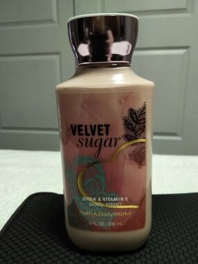 NEW Bath & Body Works Velvet Sugar Pink & Cream Body Lotion